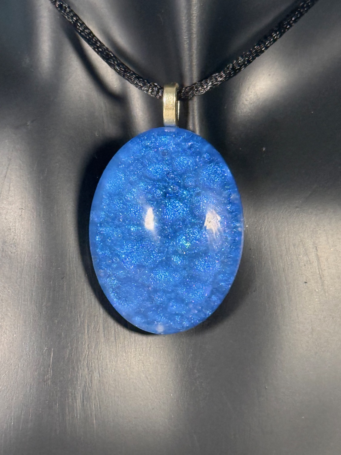 Ocean blue pendant view 3