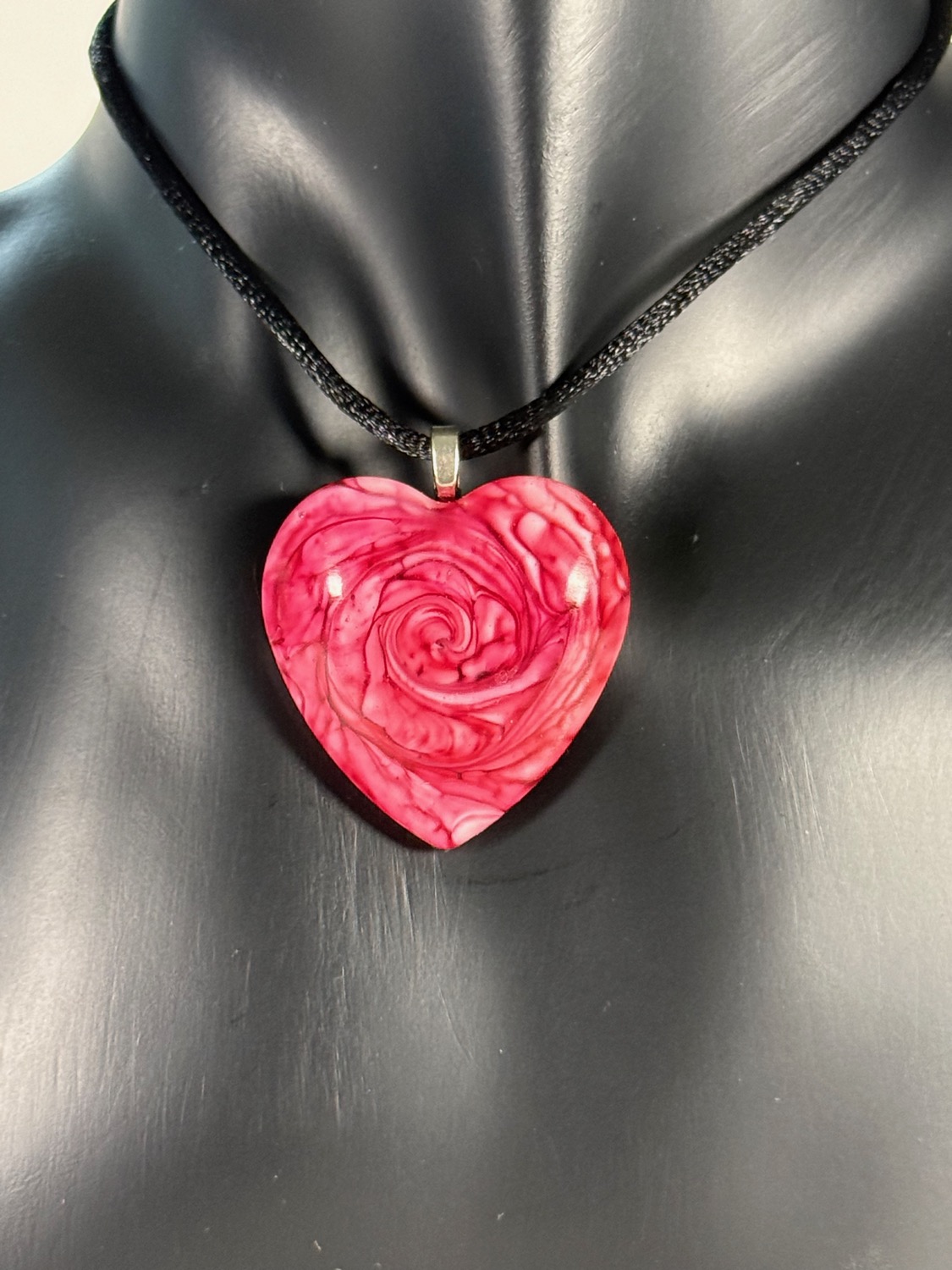 Pink rose heart pendant view 3