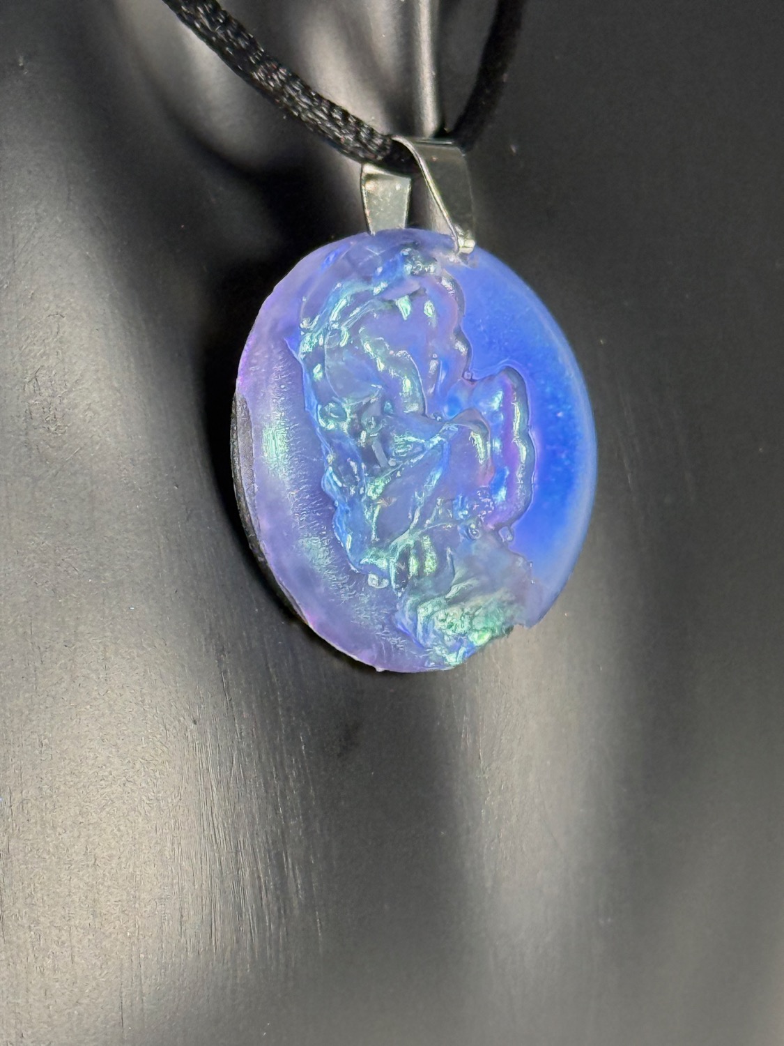 Sky blue circle pendant view 3
