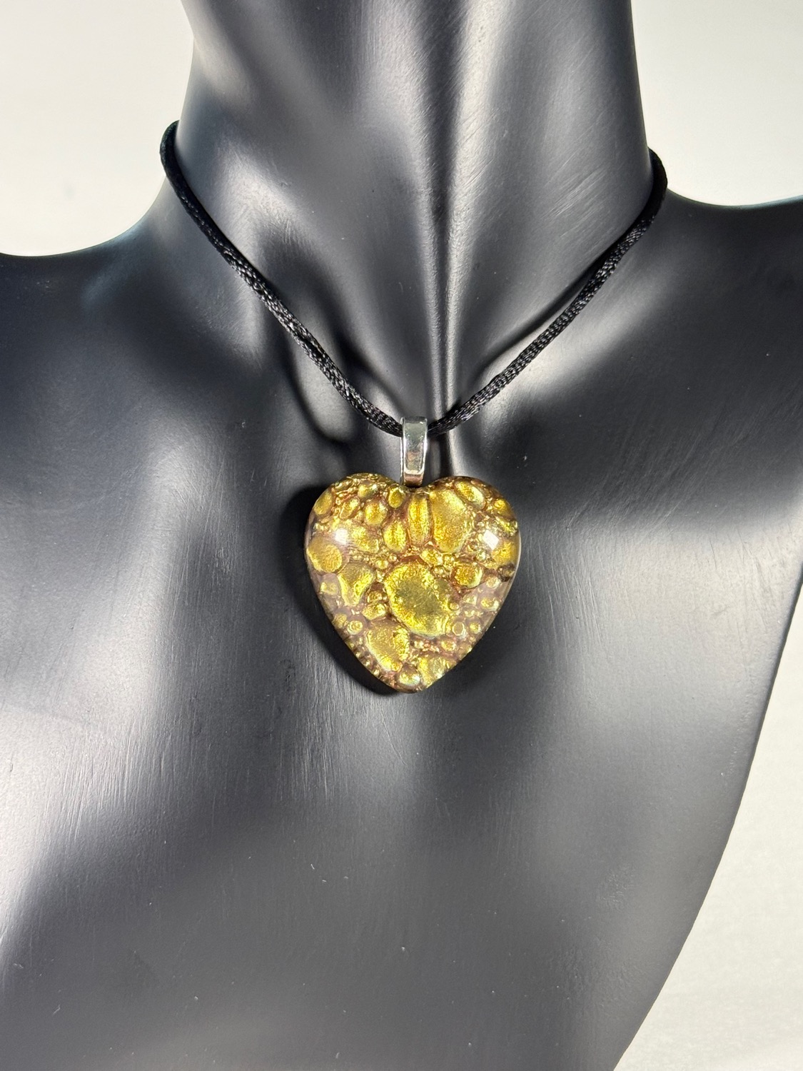 Gold bubble heart view 2