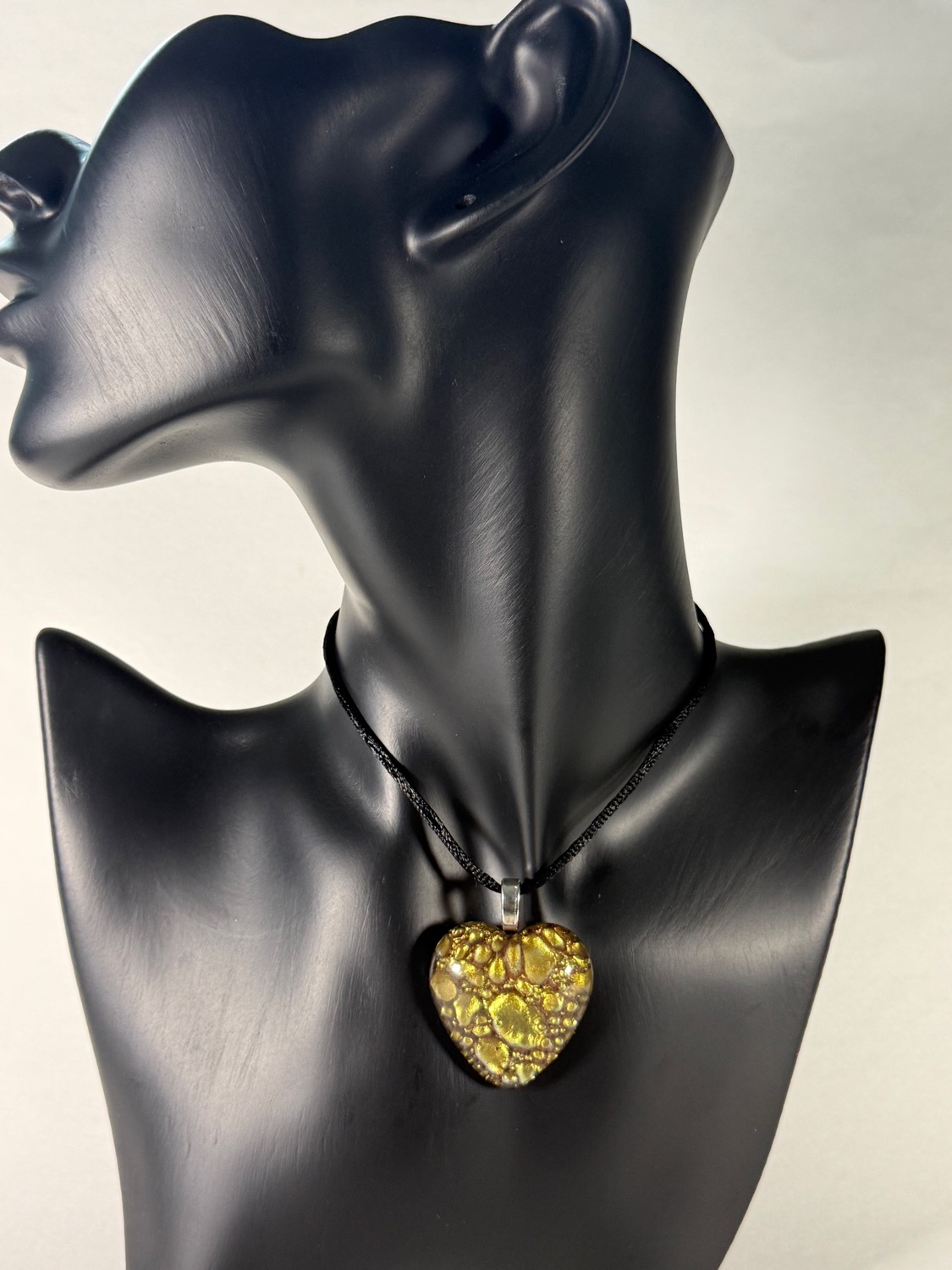 Gold bubble heart view 5