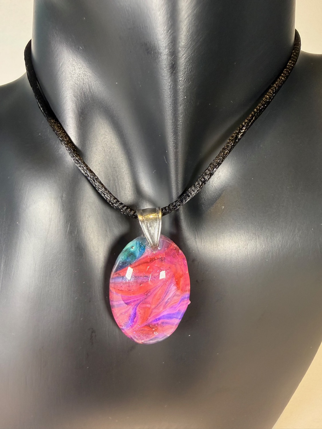 Crimson swirl oval view 4