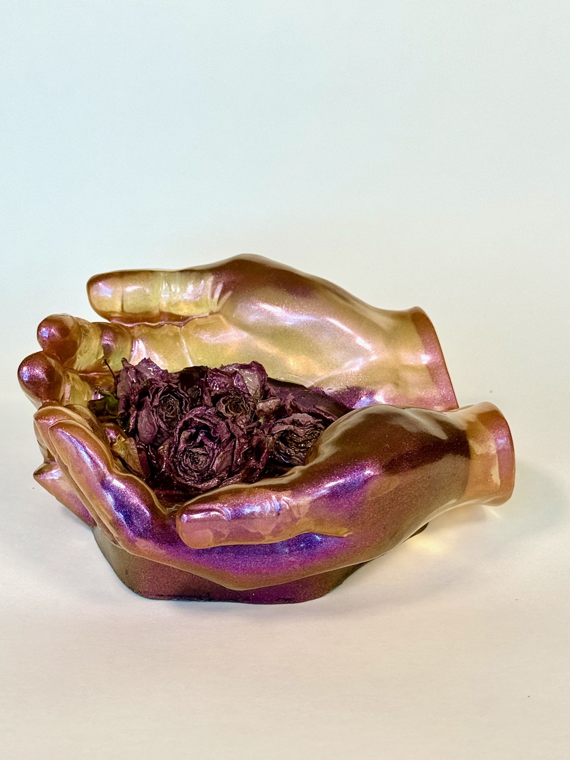 Rose Garden Hands side view