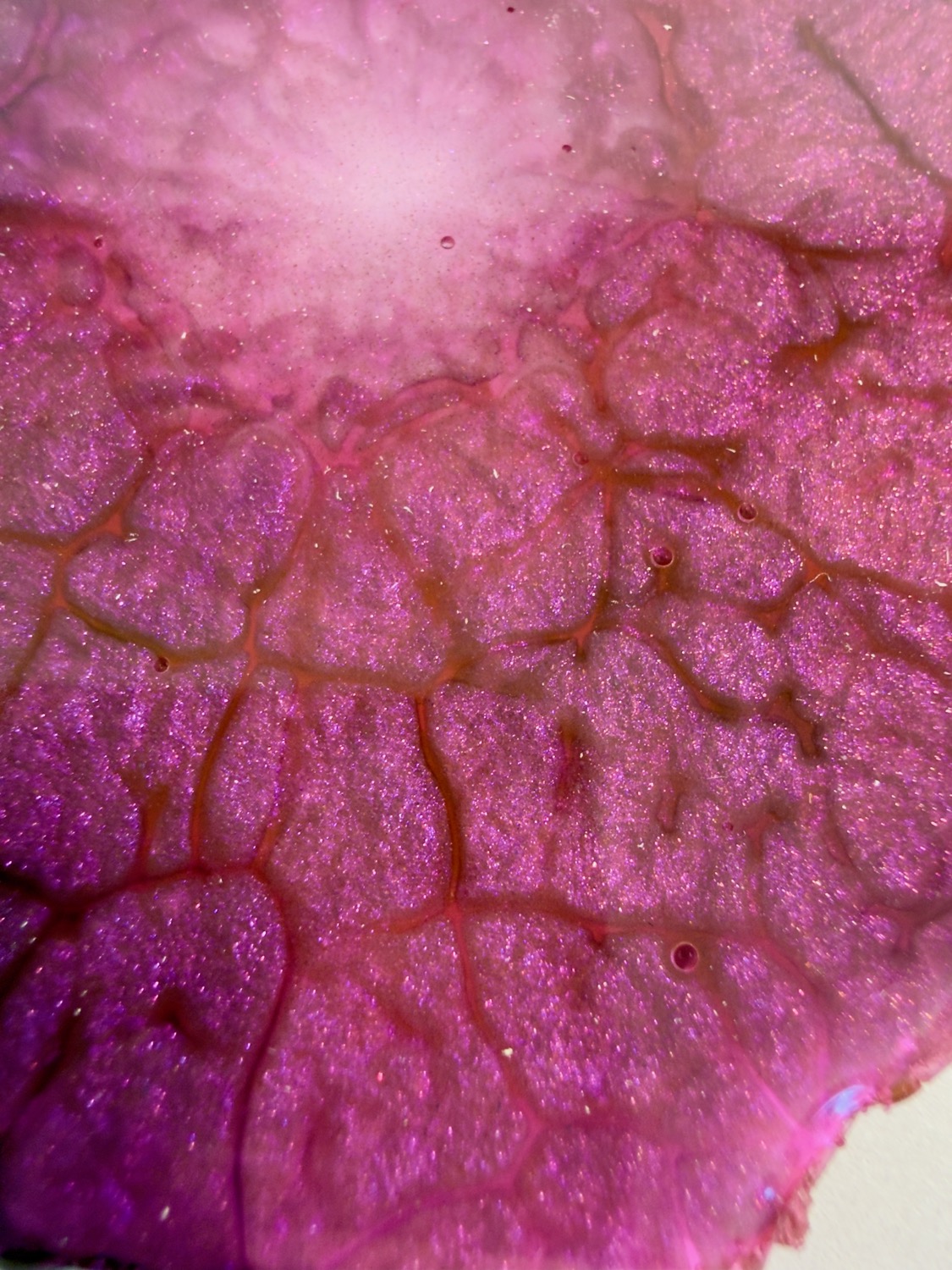 Magenta Geode coaster shimmer macro